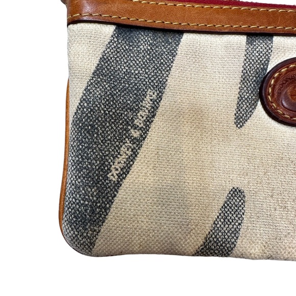 Dooney & Bourke Wristlet Clutch Leather Zebra Purse Bag Authentic - Picture 3 of 8